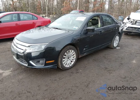 2010 Ford Fusion Hybrid z USA, uszkodzony, nr VIN 3FADP0L31AR316467